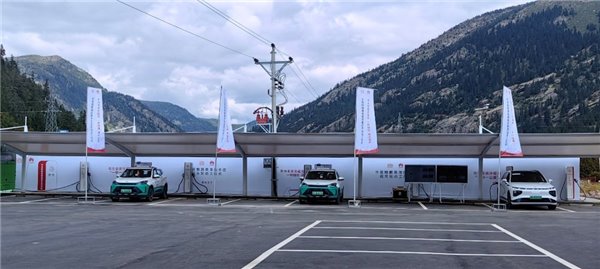 全液冷超充“一秒一公里”，华为数字能源助力打造最美 318(图2)