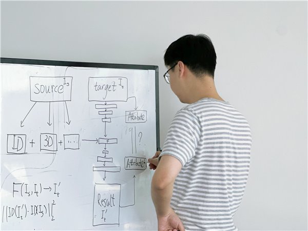 薛弘扬博士：首先提出视频问答多模态任务研究者，推动 AI 技术发展实现应用落地(图2)