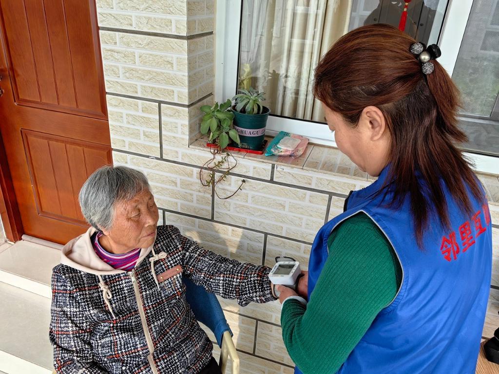 如何让老人在“家门口”幸福养老？