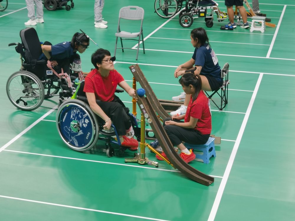 杭州亚残运会丨她是运动员、诗人、追星族，她是冠军杨贝贝(图2)