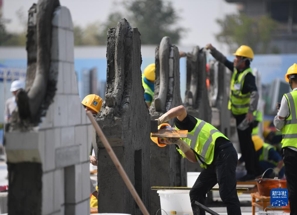 广州：建筑工匠打擂台(图1)
