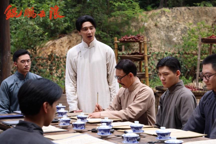 《鲲鹏击浪》：以青春面貌礼赞一代伟人之青春(图2)