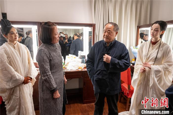 以女性视角观照历史 莫言话剧作品《霸王别姬》于北京人艺登台(图4)