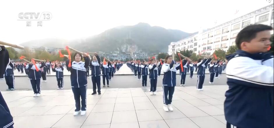 用心办教育 写好“民生答卷” 托起百姓“稳稳的幸福”