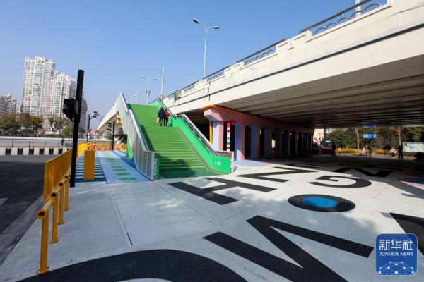 上海：苏州河畔桥下空间开放(图5)