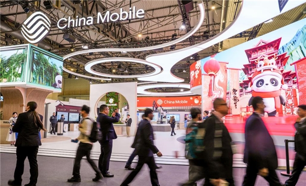 美图大模型联手中国移动亮相2024MWC 向全球展示影像云服务解决方案