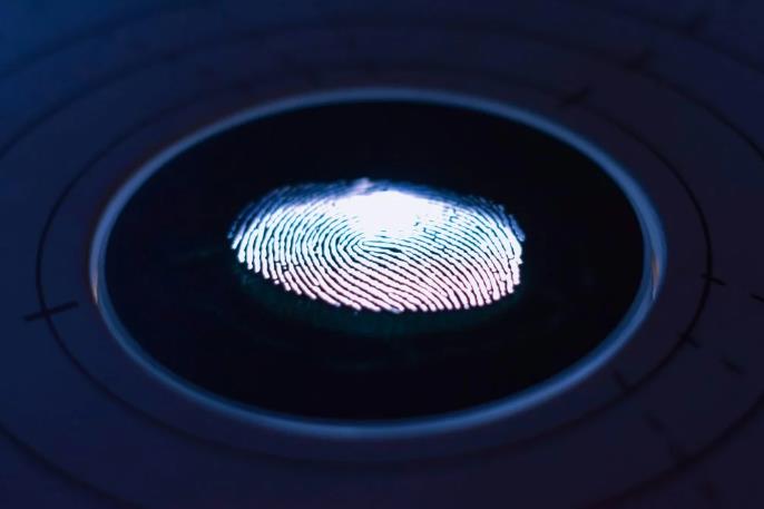 华为超声波指纹传感器新专利曝光 将应用在一些高端手机(图1)