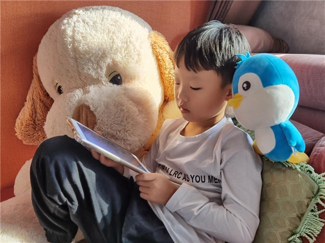 
			阅读成为青少年通往多元文化的重要方式
		(图1)