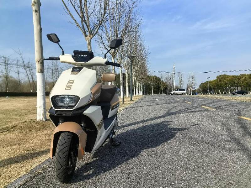
			小刀电动车：质量与服务并重，为消费者保驾护航
		(图5)