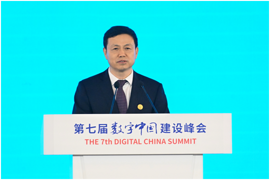 中国移动董事长杨杰：数据、算力、人工智能构成新质生产力重要驱动因素