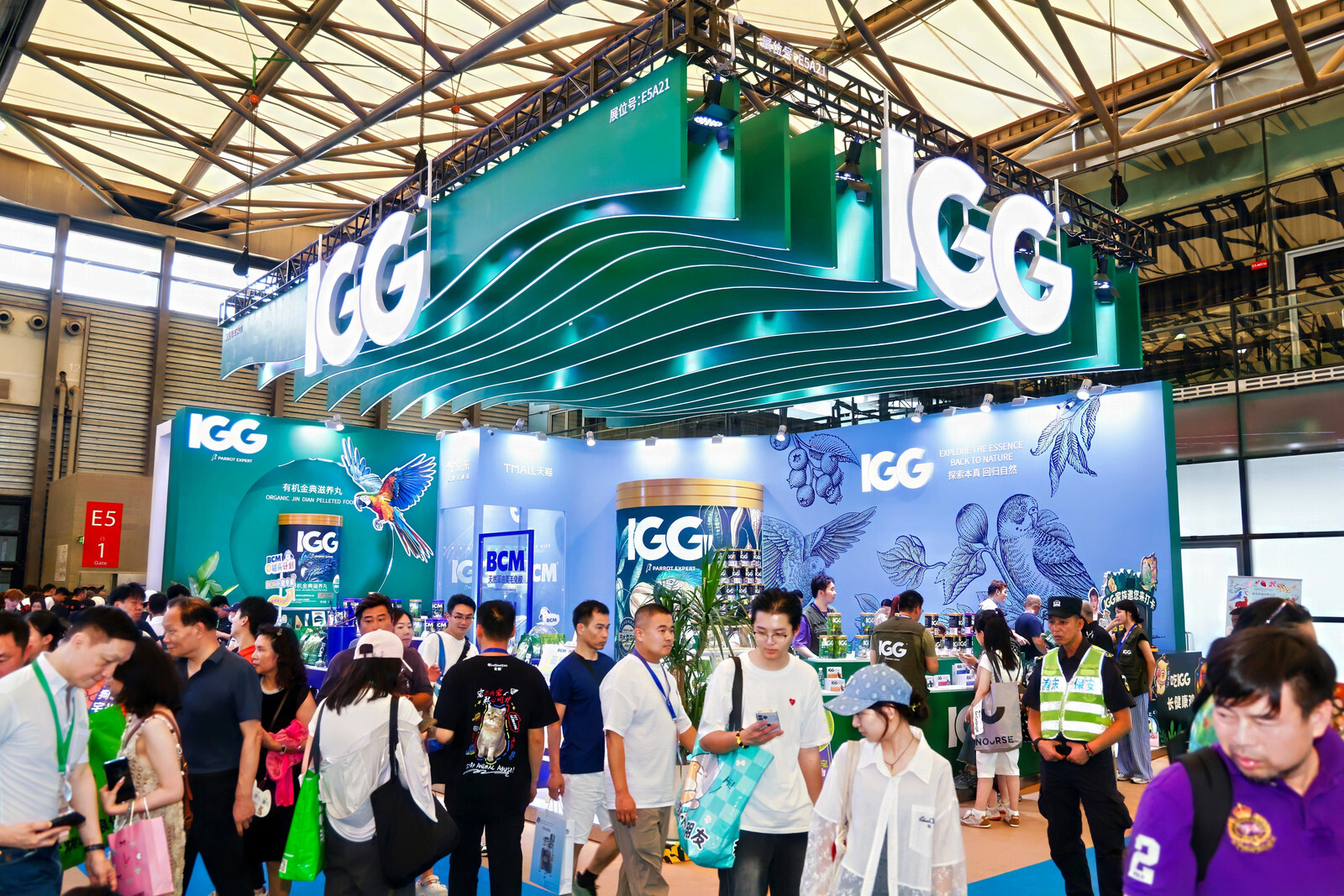 IGG 鹦鹉闪耀上海亚宠展 以创新产品引领鹦鹉新潮流(图1)