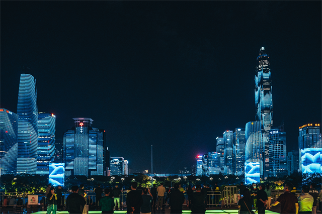 光绘鹏城 艺暖福田 ——2025 福田光影艺术季启幕,以日常微光点亮城市新篇(图3) 光绘鹏城 艺暖福田 ——2025 福田光影艺术季启幕,以日常微光点亮城市新篇(图3)