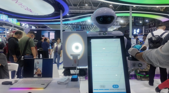 “百千万工程”引领,高交会龙岗展区“黑科技”重新定义未来(图1) “百千万工程”引领,高交会龙岗展区“黑科技”重新定义未来(图1)