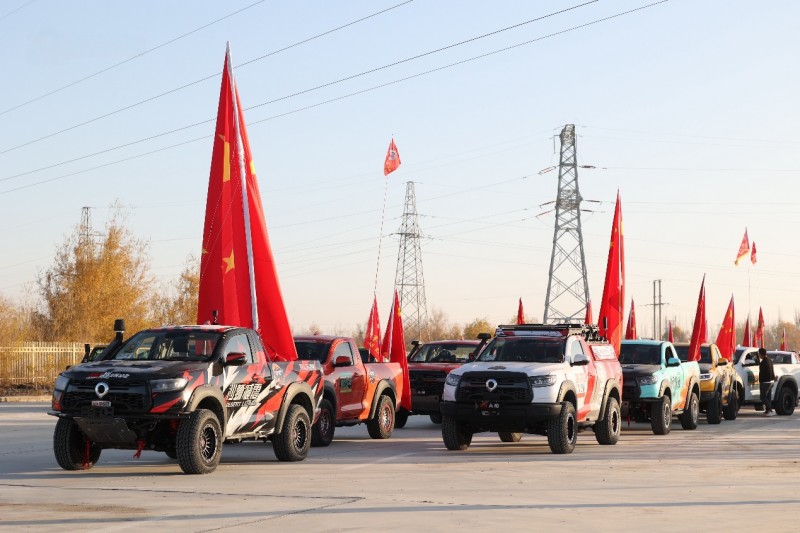 沙场问鼎！冠军火炮征战2025新疆博湖沙漠越野争霸赛(图1)