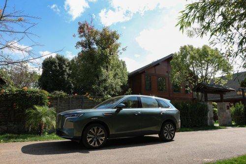 红旗HS6 PHEV:家庭首选的大型混动SUV(图2) 红旗HS6 PHEV:家庭首选的大型混动SUV(图2)