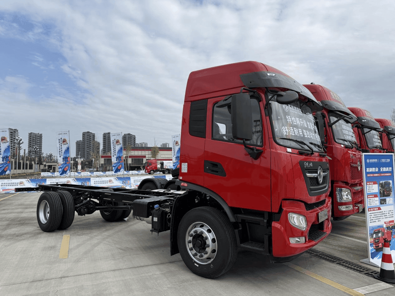 东风重卡齐聚乐山 天龙哥俱乐部开启用户共创新时代(图10)