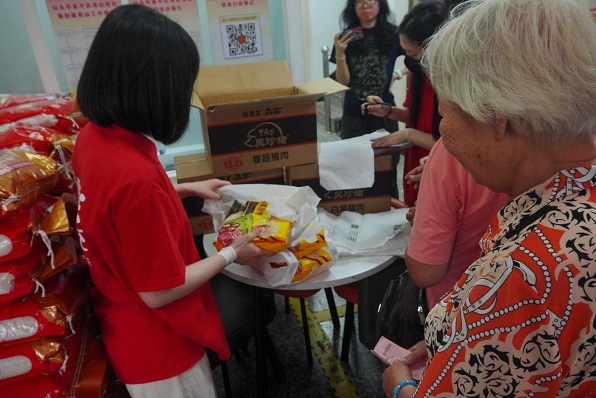 海霸王（汕头）食品有限公司荣获“CCTV慈善企业”国家级荣誉(图2)