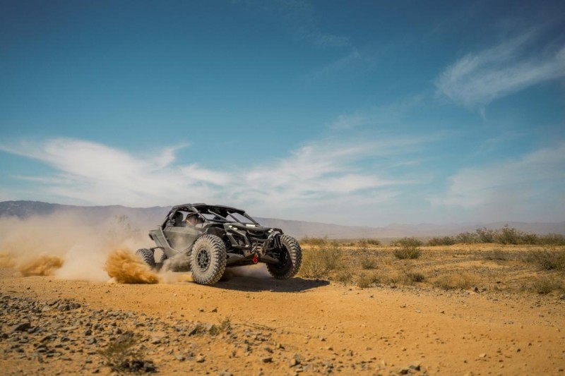 新朋友“蓝”不住 庞巴迪BRP(中国)2026新品预售开启(图8) 新朋友“蓝”不住 庞巴迪BRP(中国)2026新品预售开启(图8)