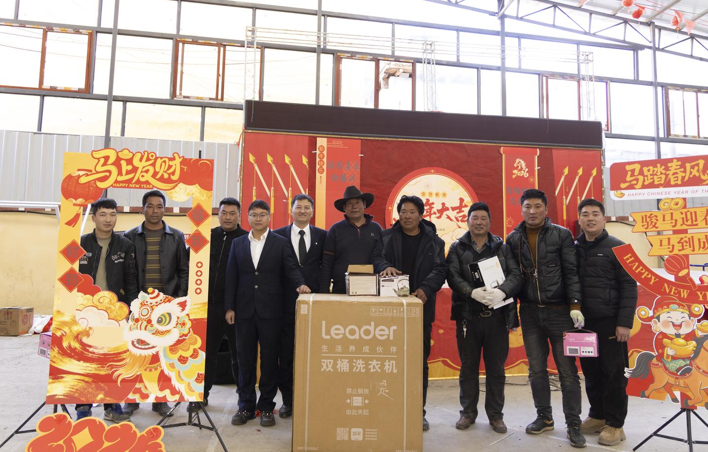 【新春走基层】歌声舞影映初心 国防教育润乡野(图4)