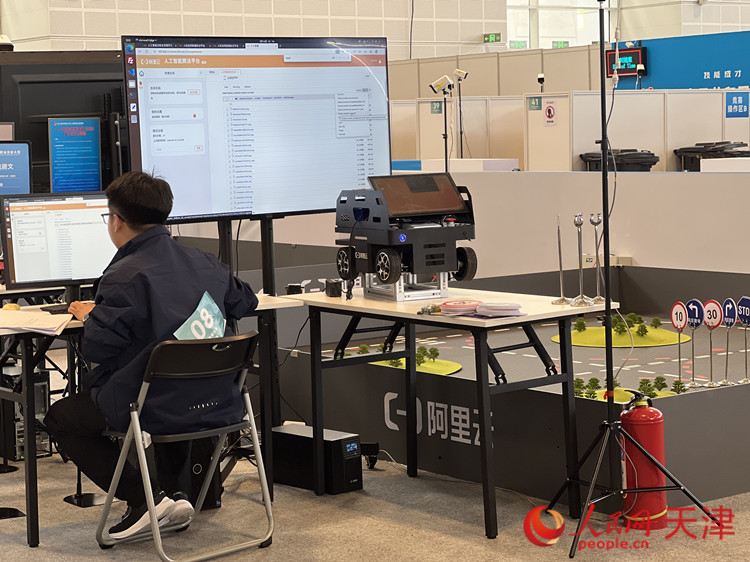 第二届全国技能大赛观察 中国职业教育正向世界贡献一份美好的国家范本