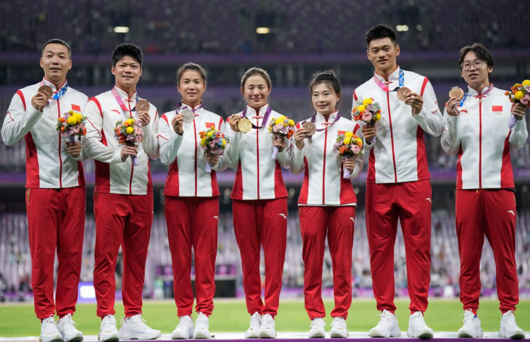 中国奥委会举行递补奥运奖牌颁奖仪式